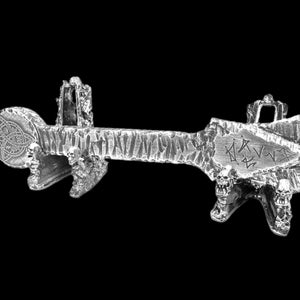 
                  
                    Load image into Gallery viewer, Wills Attic Silver Coin Stand
                  
                